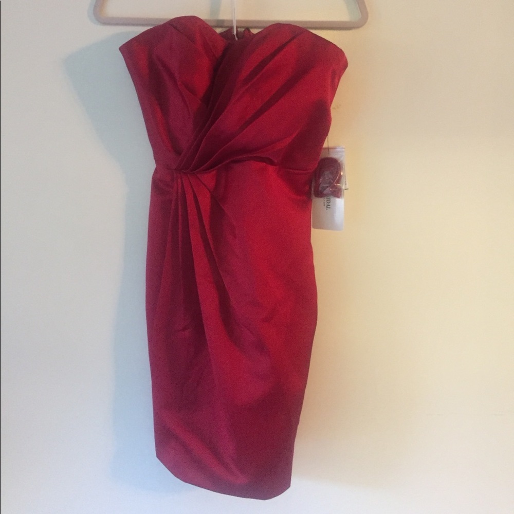Davids Bridal. NWT red strapless dress. Size 6